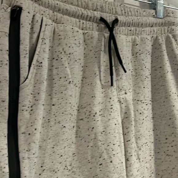 Joe’s Jeans Boys Oatmeal Heather Side Zip Jogger Size Large 14/16 - Picture 5 of 10